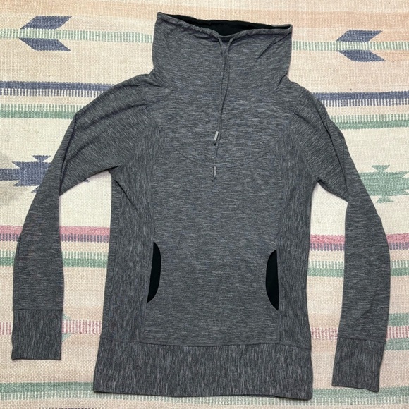 PrAna Women’s Small Cowl Neck Pullover Poly Blend Sweatshirt Grey Front Pockets - Picture 1 of 8